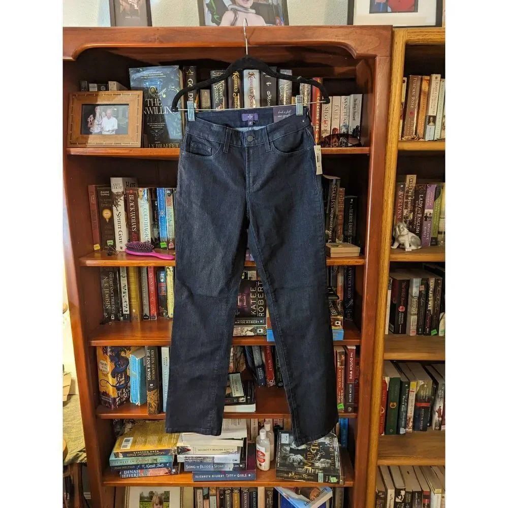 NYDJ sz 2p black stretch straight leg jeans new with tag